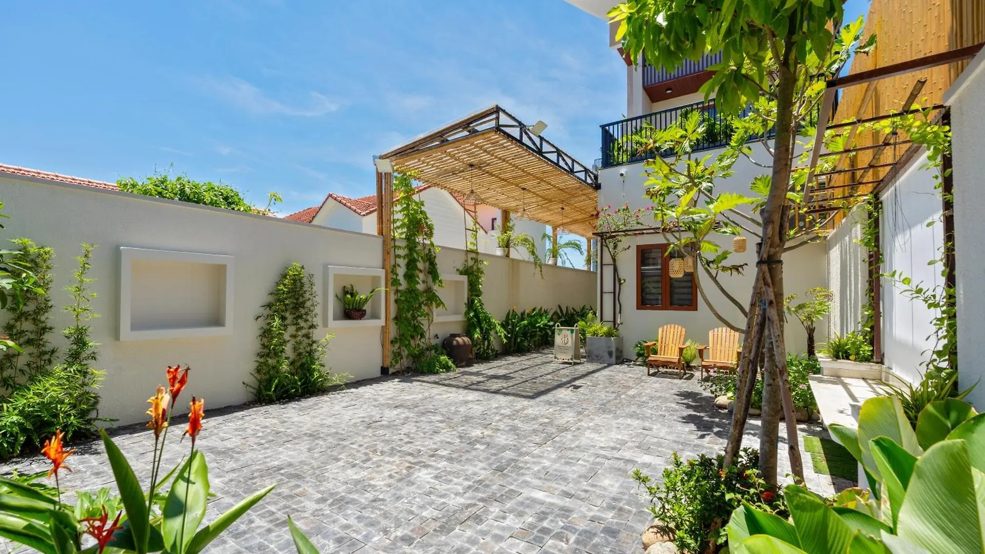 B&B Tropical Villa - Apartment 会安 0*,  越南